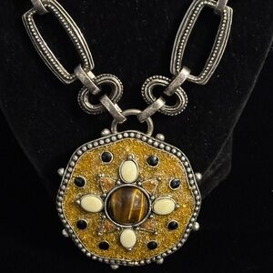Chicos vintage Elegant Silver and Gold Pendant Necklace